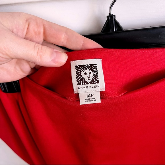 Red Womens 2 Piece STRETCH Suit (Blazer Size 10 & Pencil Skirt Size 14P) - Picture 7 of 11